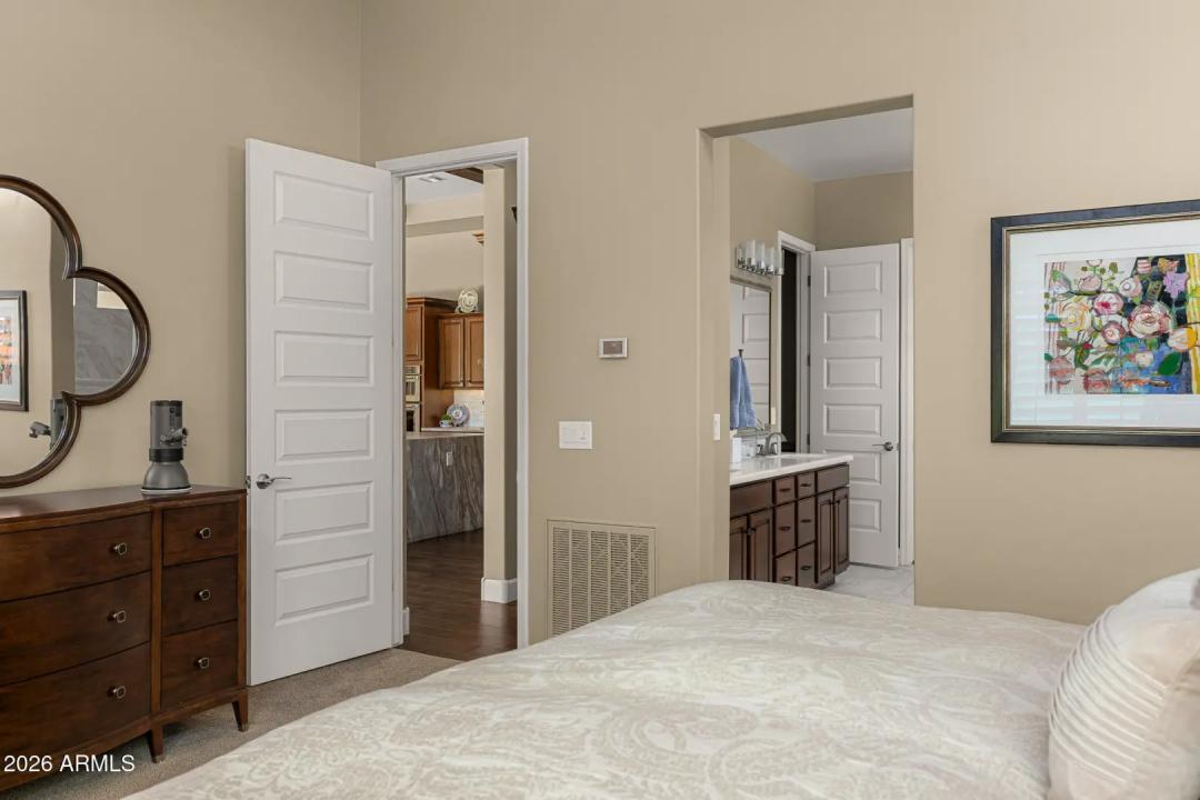 Real Estate Picture 11
