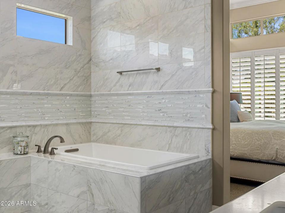 Real Estate Picture 15