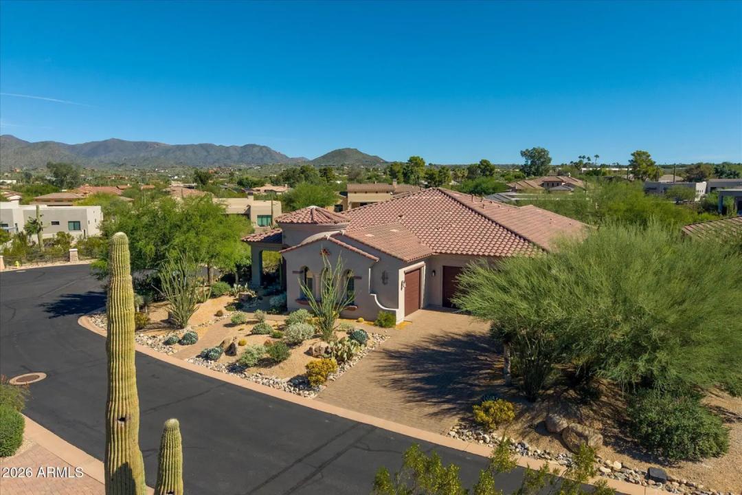 Real Estate Picture 5