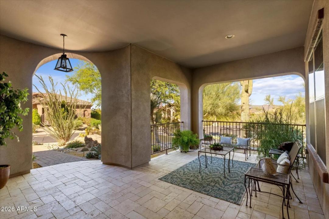 Real Estate Picture 7