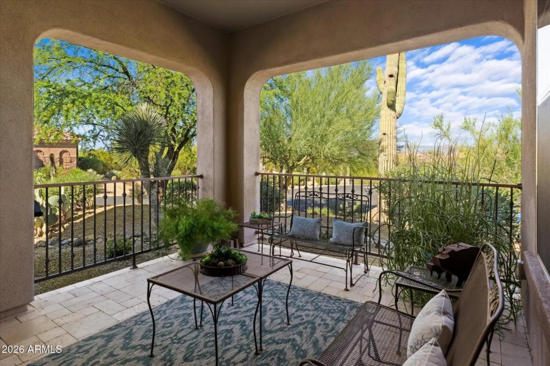 Real Estate Picture 8