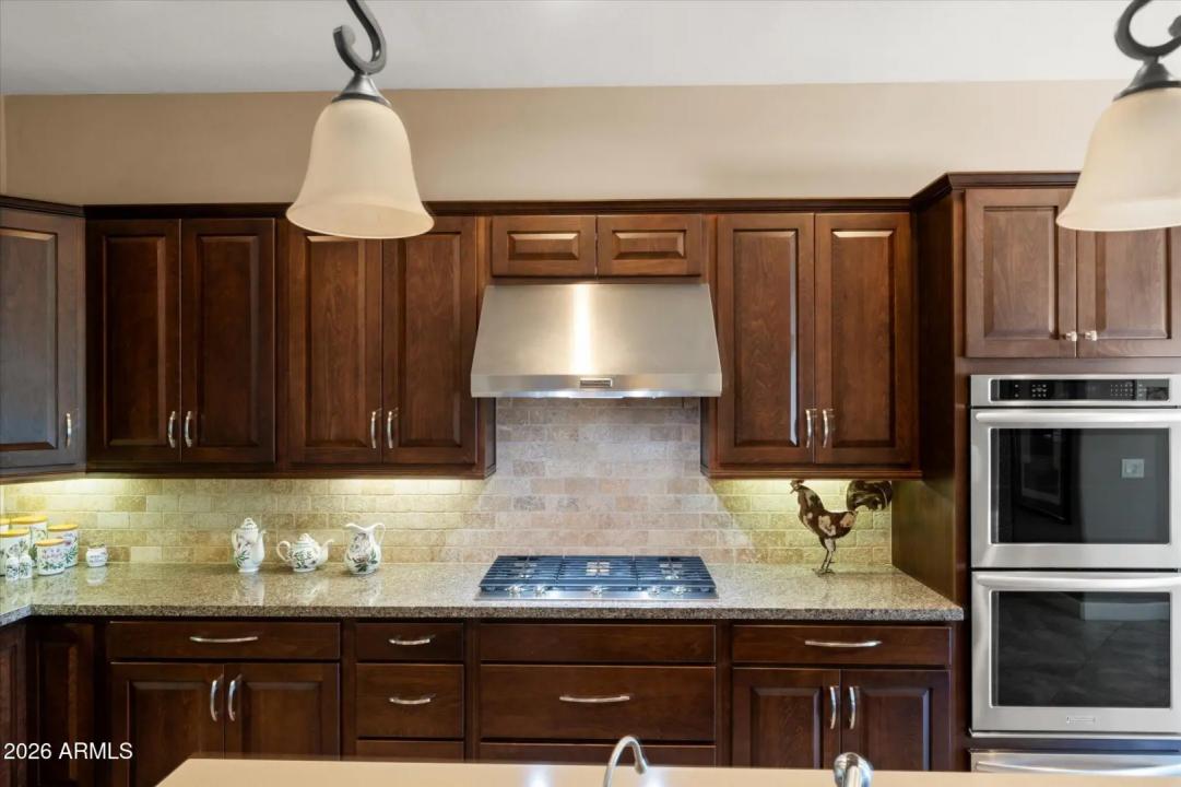 Real Estate Picture 23