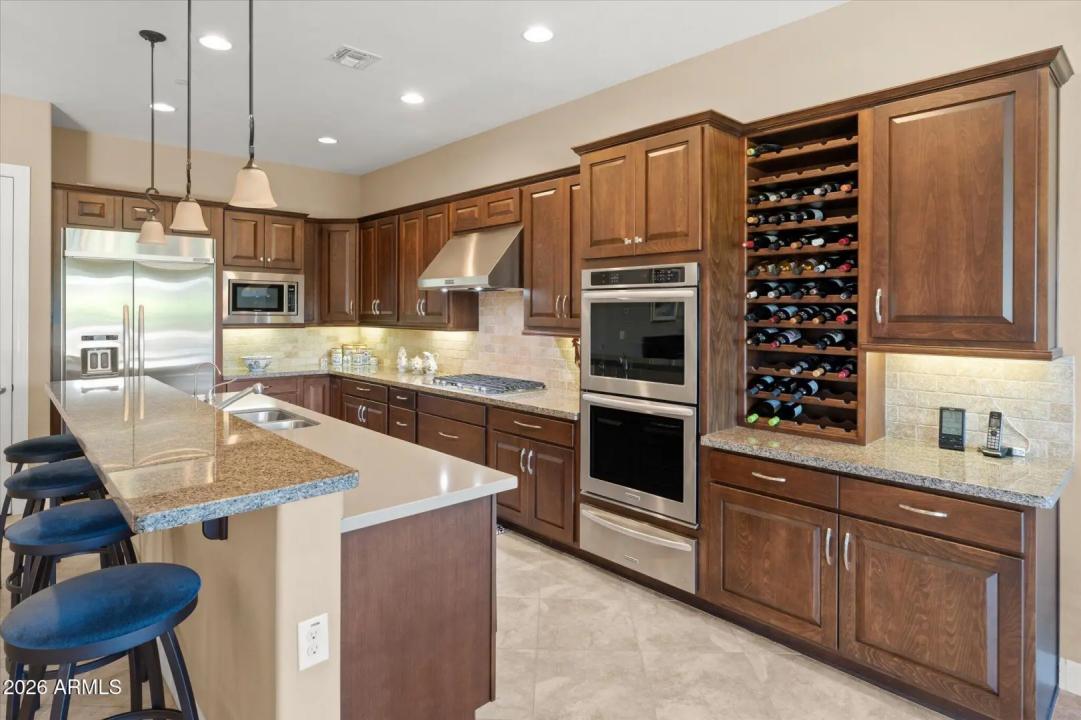 Real Estate Picture 24