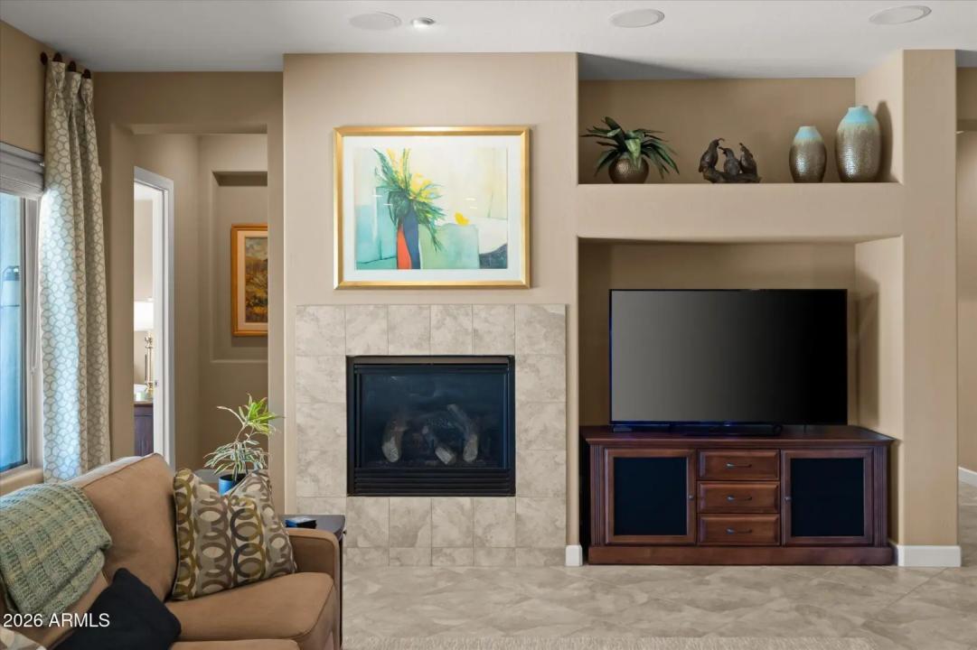 Real Estate Picture 17