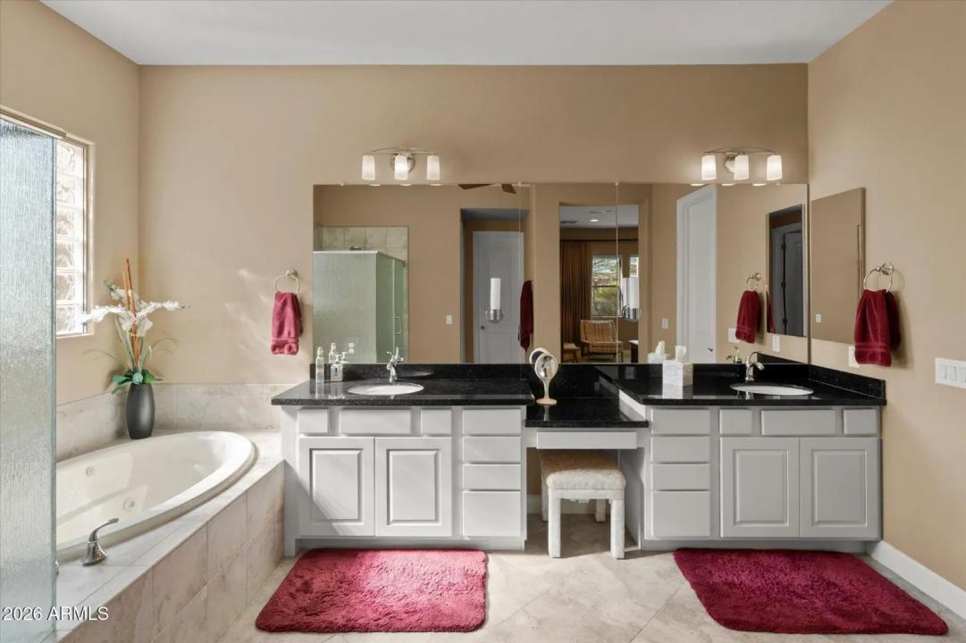 Real Estate Picture 41