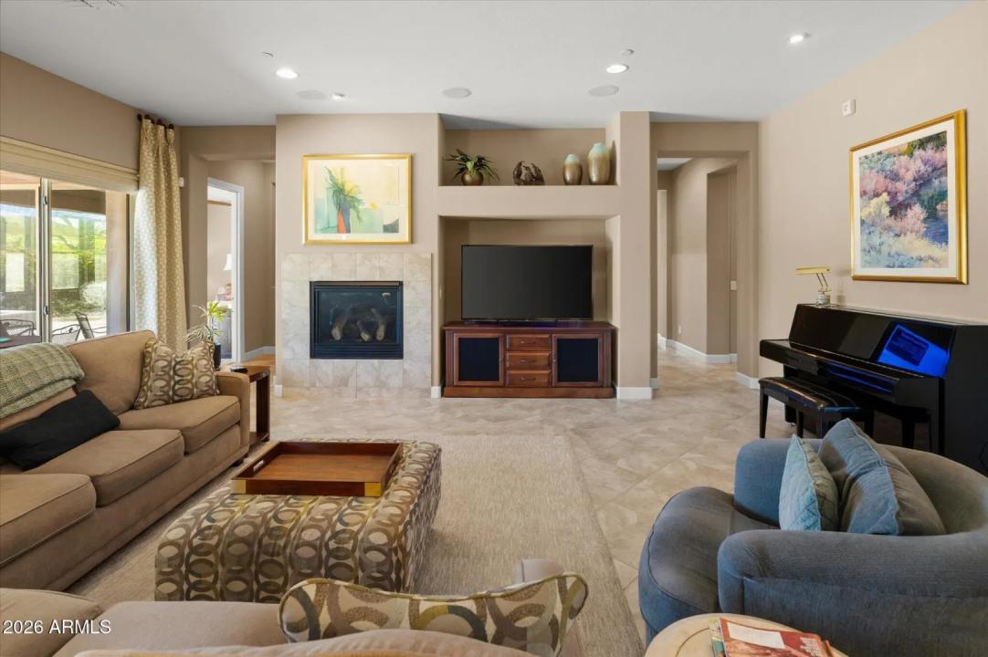 Real Estate Picture 13
