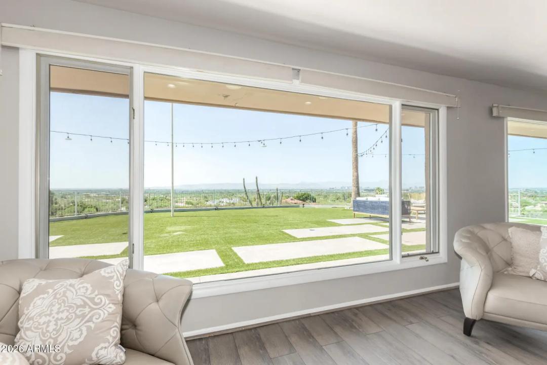 Real Estate Picture 9