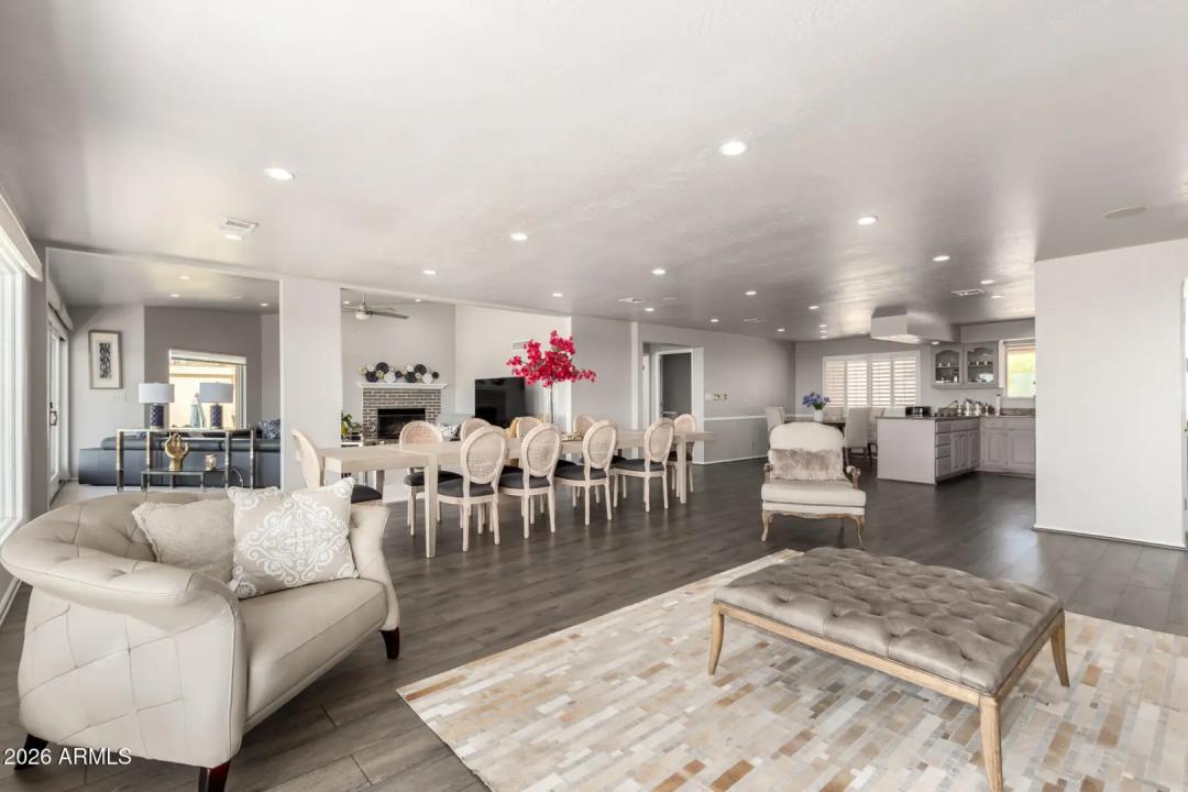 Real Estate Picture 10