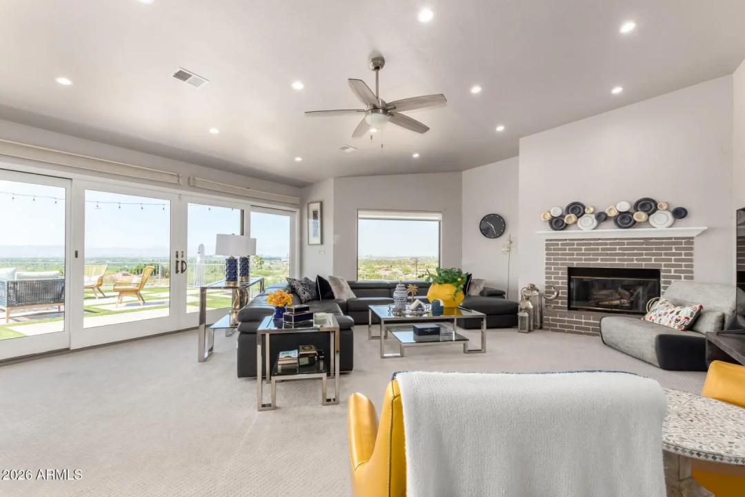Real Estate Picture 13
