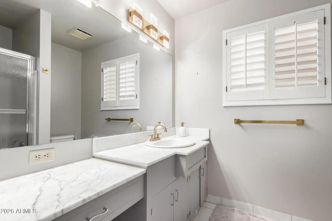 Real Estate Picture 32