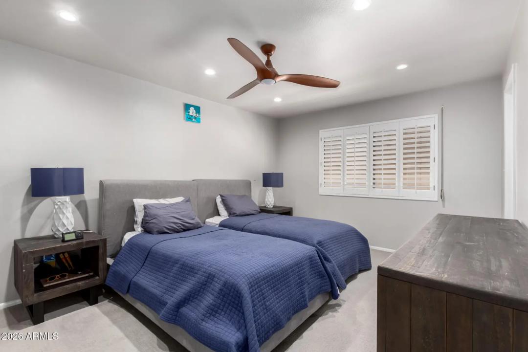 Real Estate Picture 33