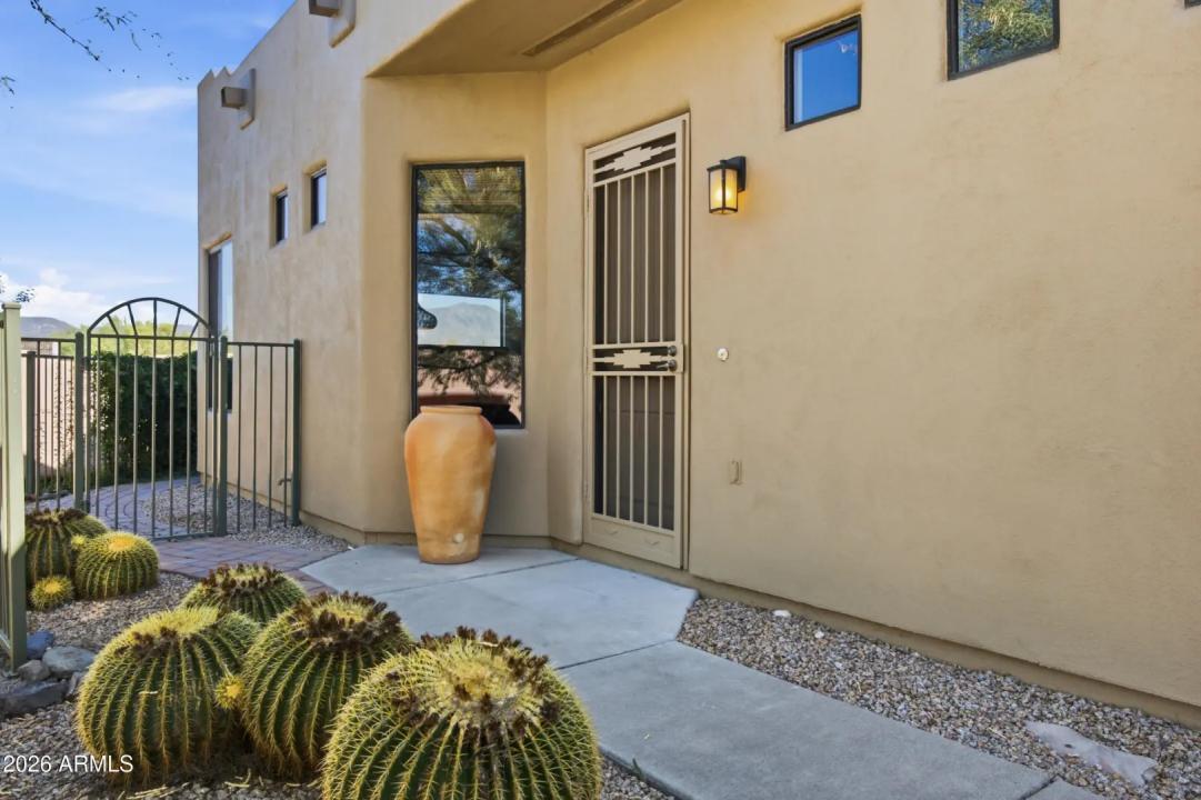 Real Estate Picture 7