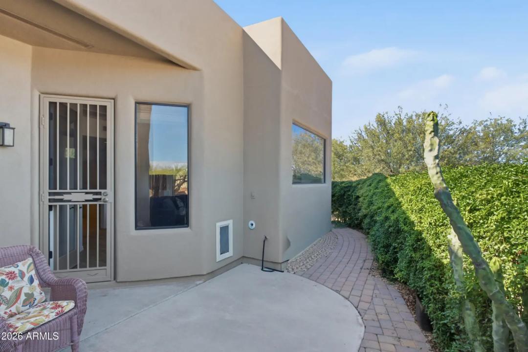 Real Estate Picture 18