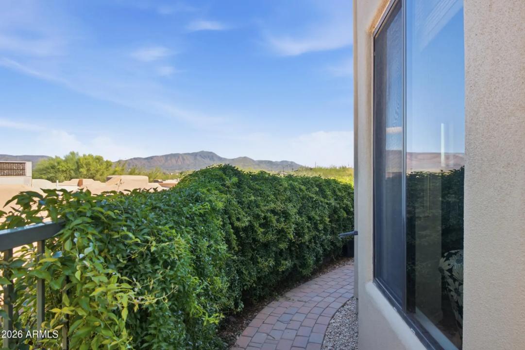 Real Estate Picture 19