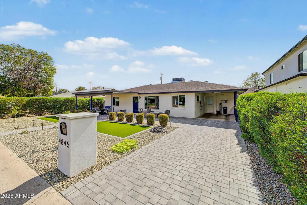 Real Estate Picture 5