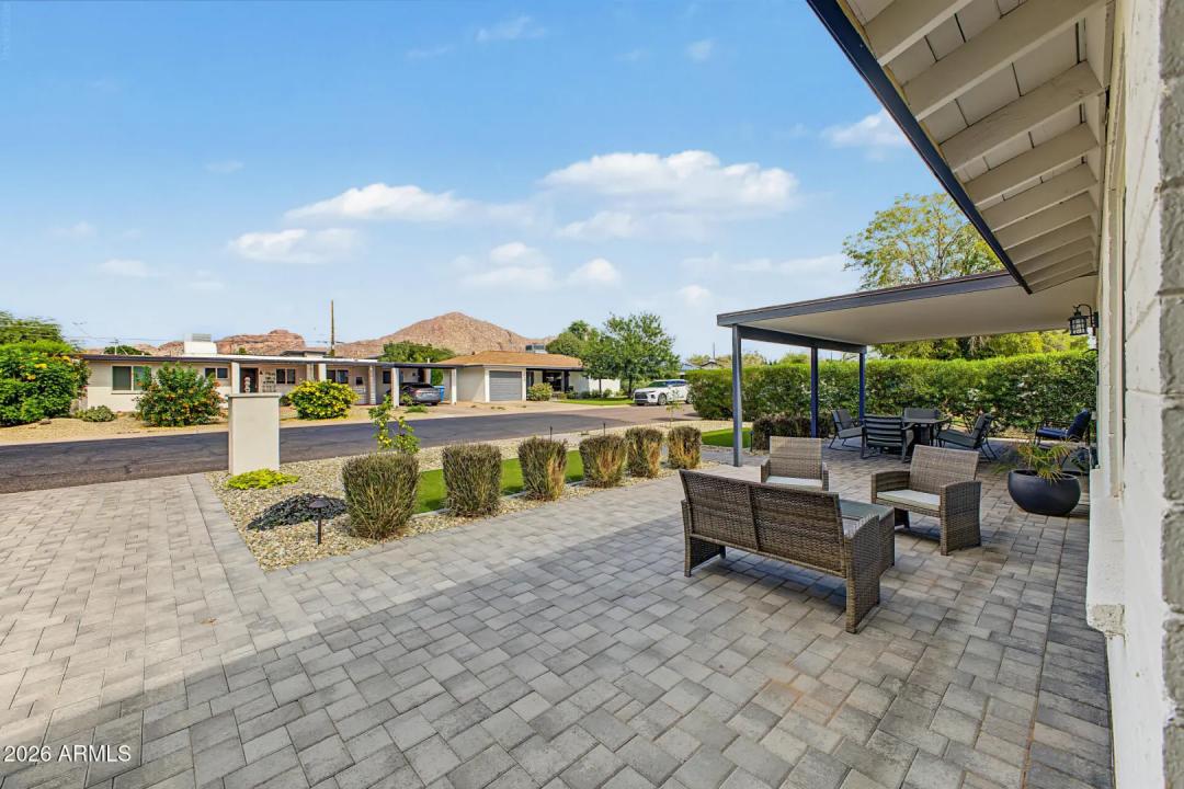Real Estate Picture 10