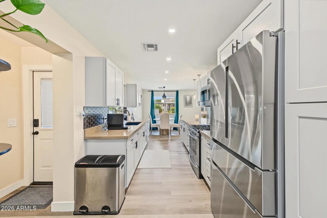 Real Estate Picture 19