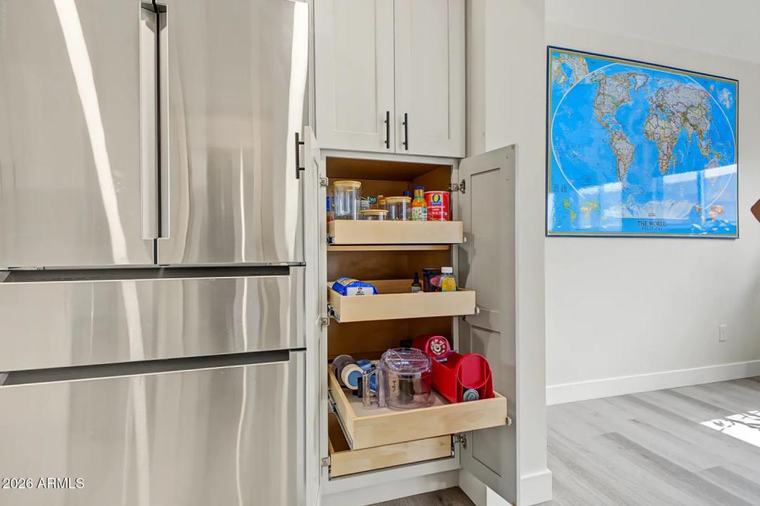 Real Estate Picture 22