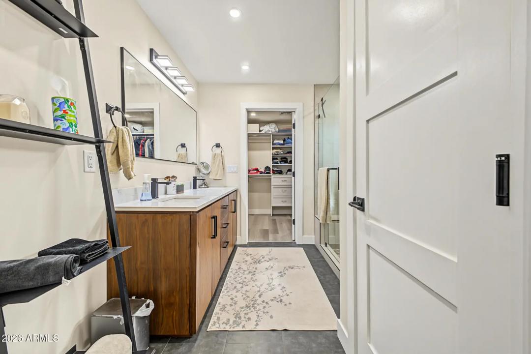 Real Estate Picture 26