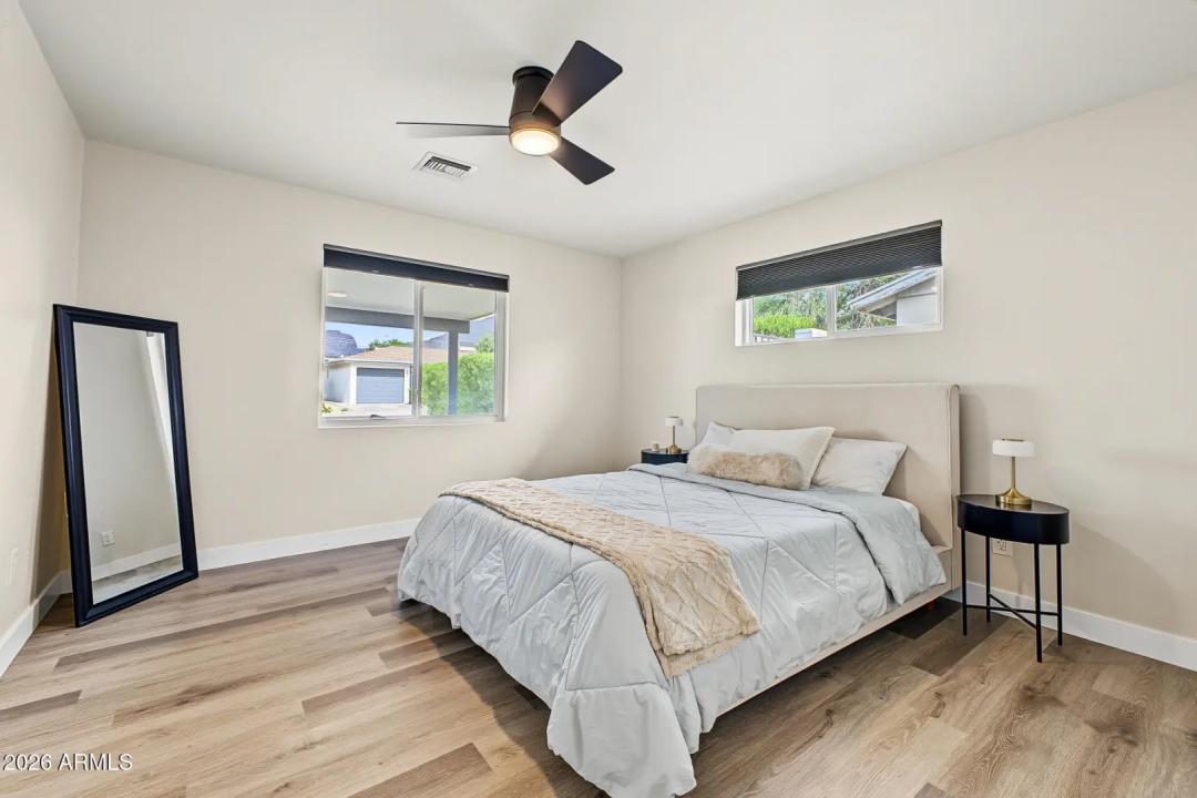 Real Estate Picture 32