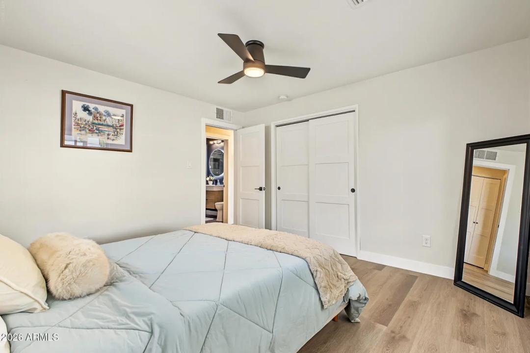 Real Estate Picture 33