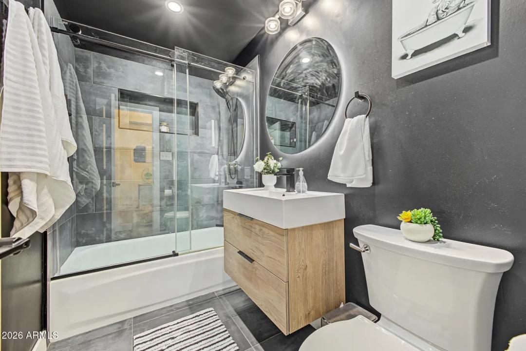 Real Estate Picture 36