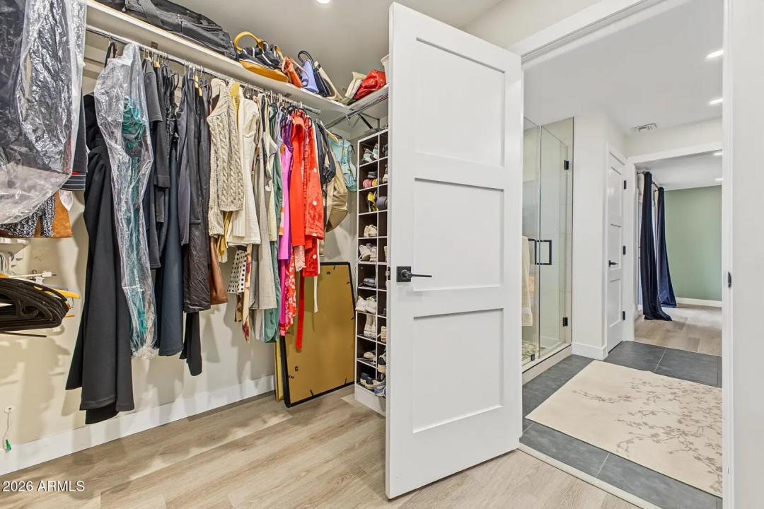 Real Estate Picture 30