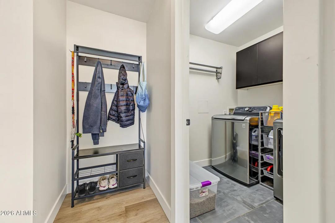 Real Estate Picture 39
