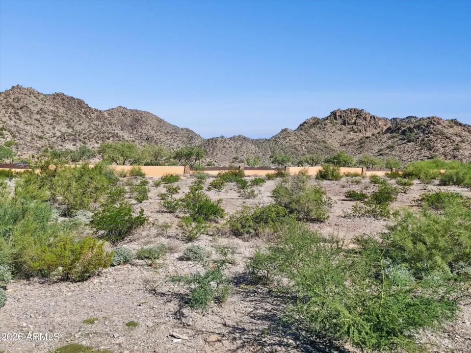 Real Estate Picture 7