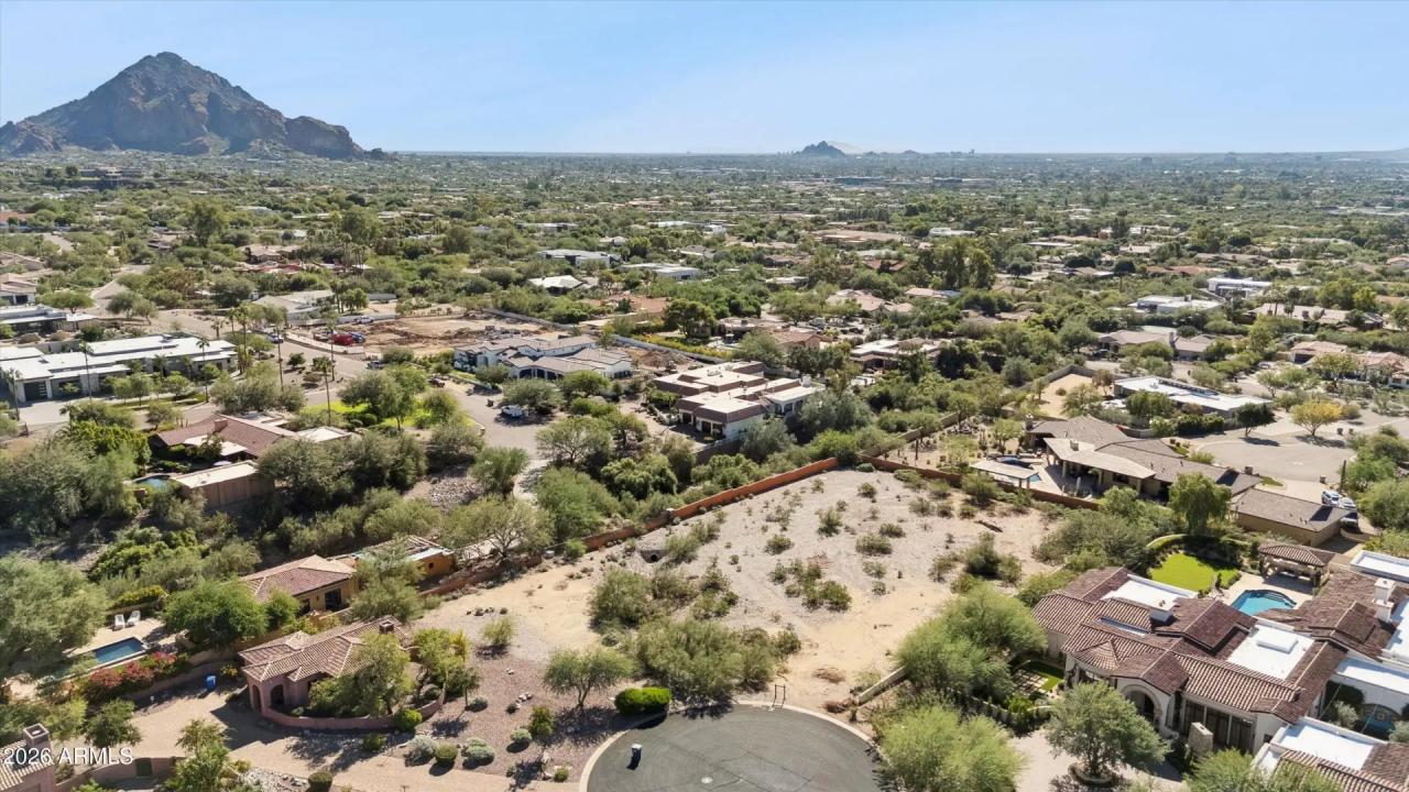 Real Estate Picture 5