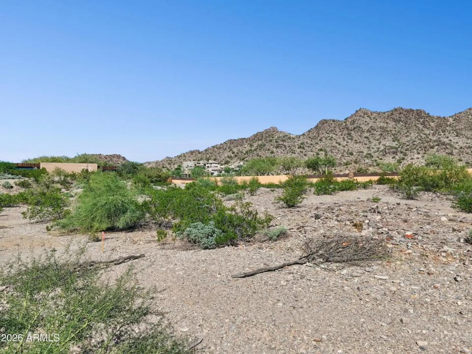 Real Estate Picture 11