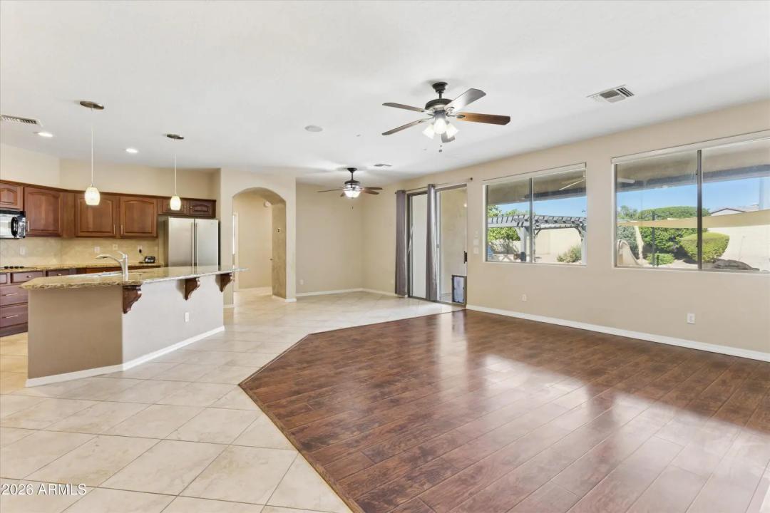 Real Estate Picture 17