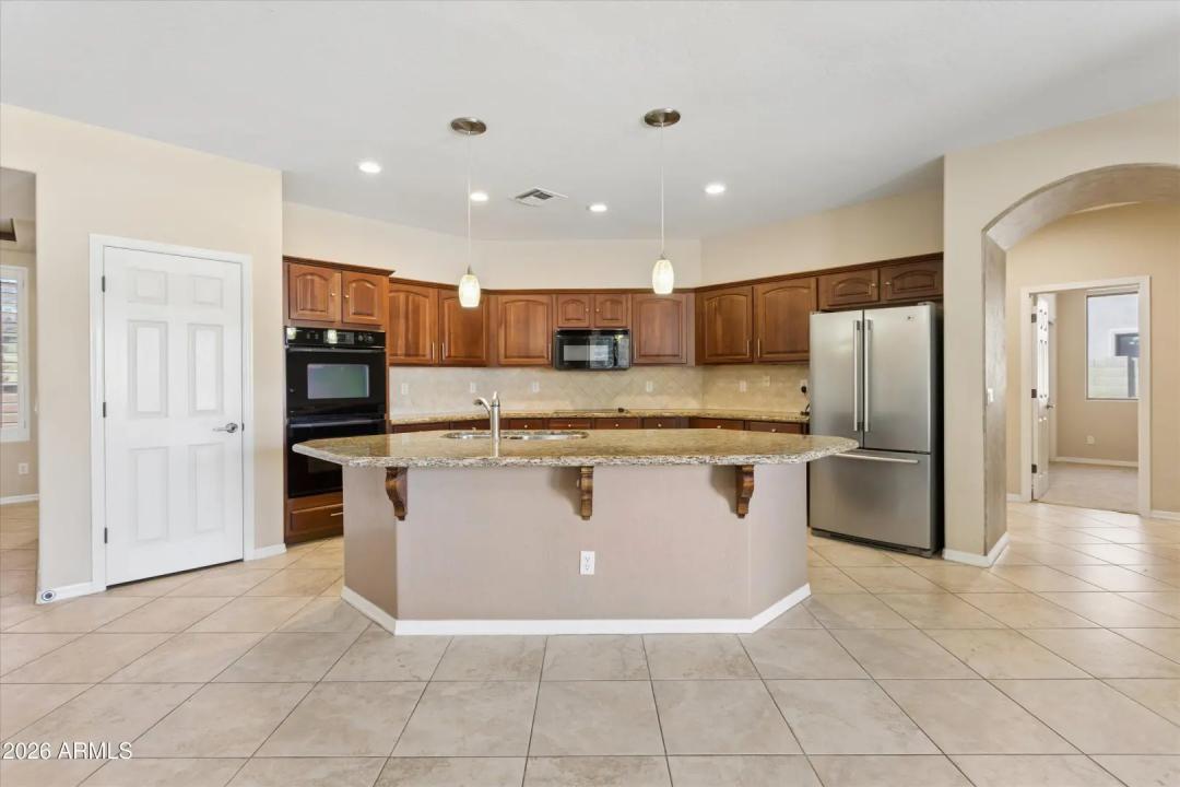 Real Estate Picture 33
