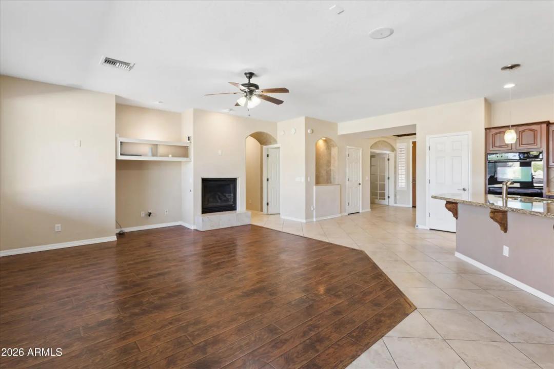 Real Estate Picture 16