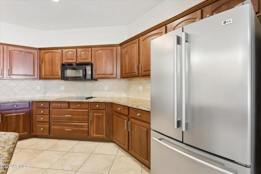Real Estate Picture 18