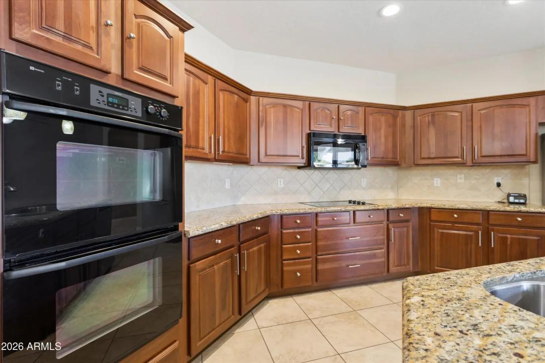 Real Estate Picture 19
