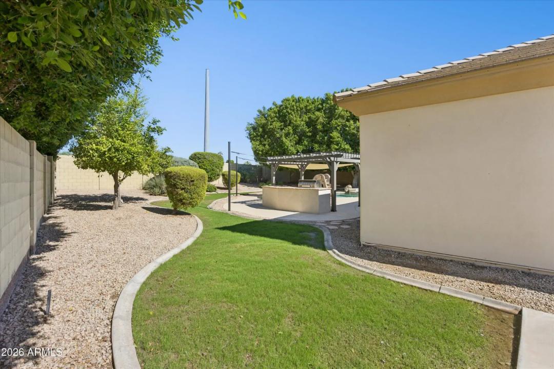 Real Estate Picture 53