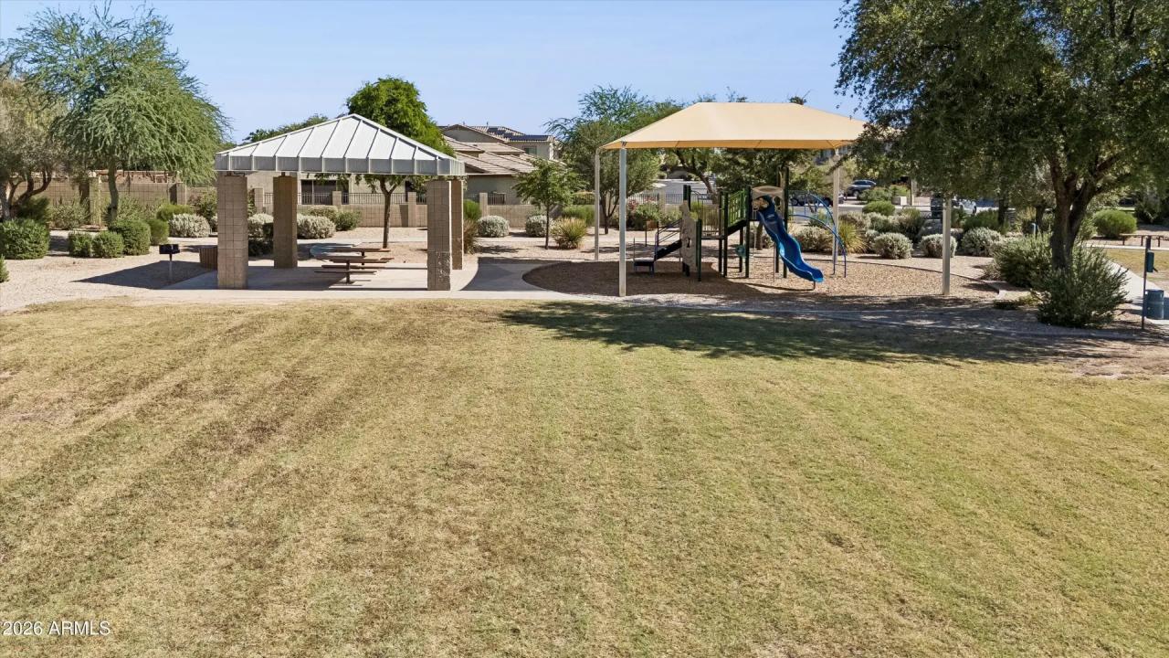 Real Estate Picture 58