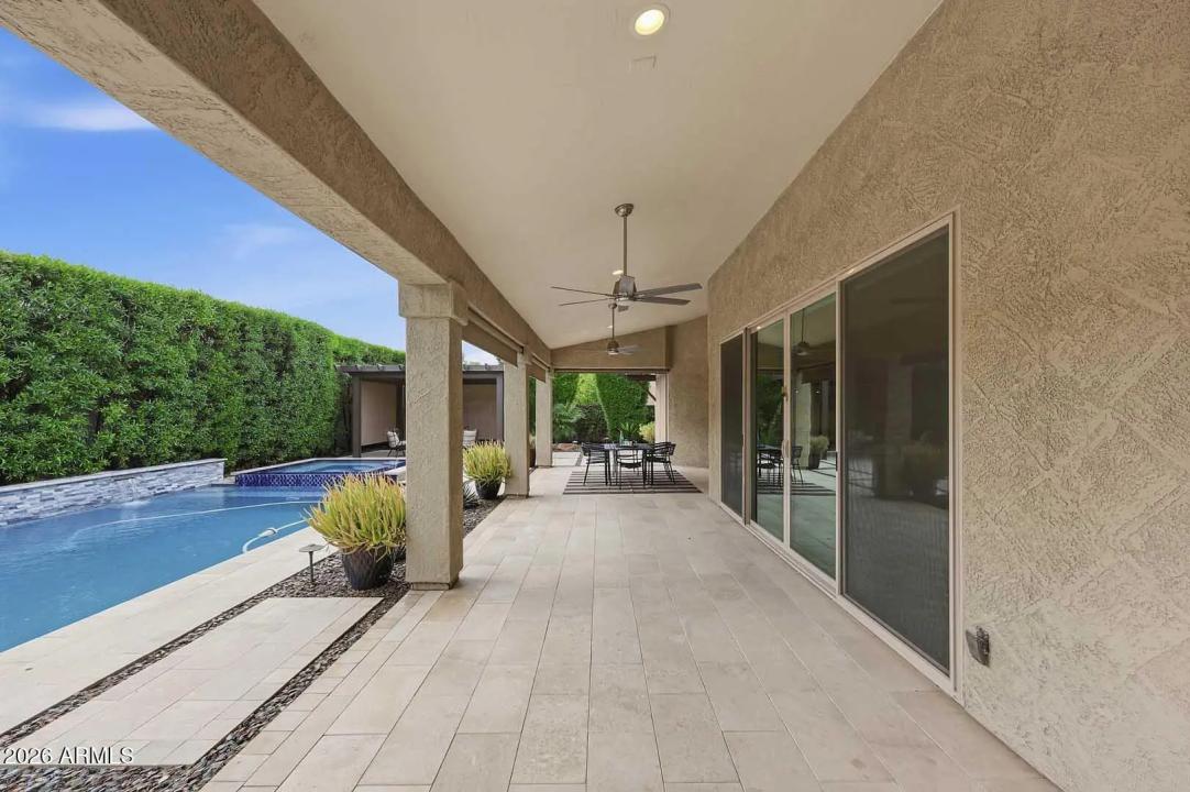 Real Estate Picture 43