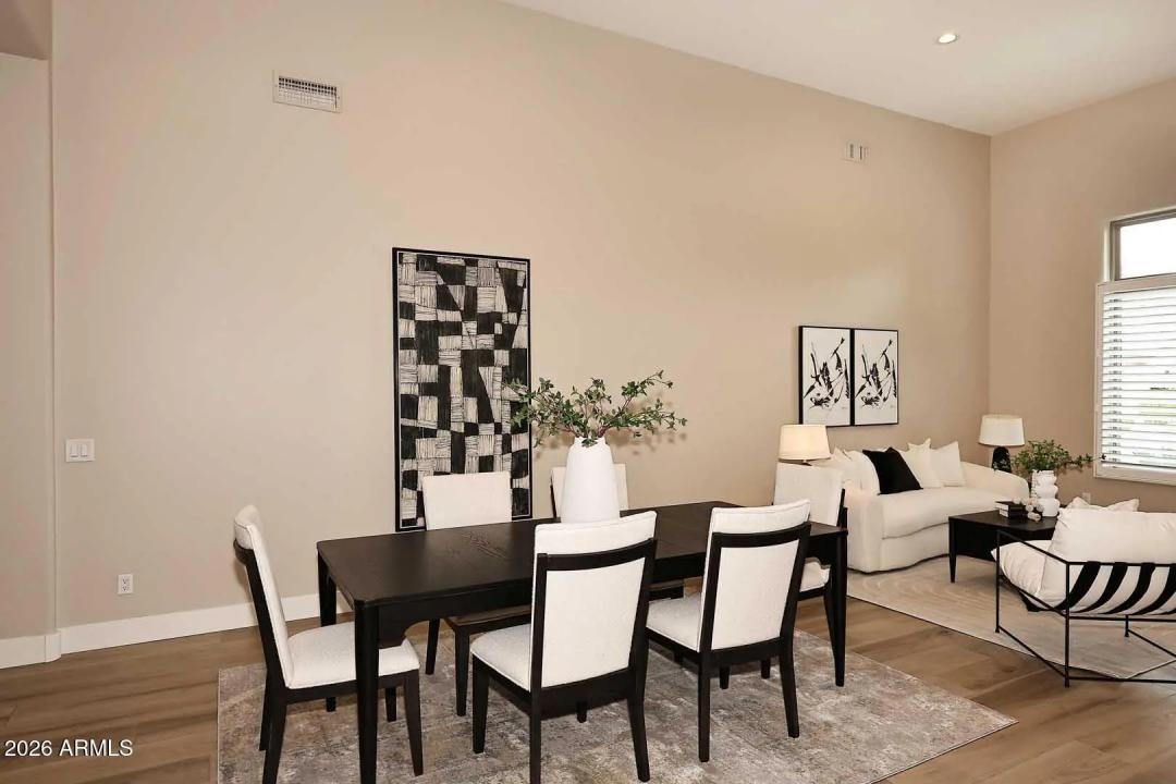 Real Estate Picture 11