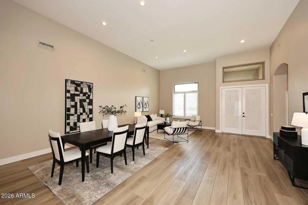 Real Estate Picture 9