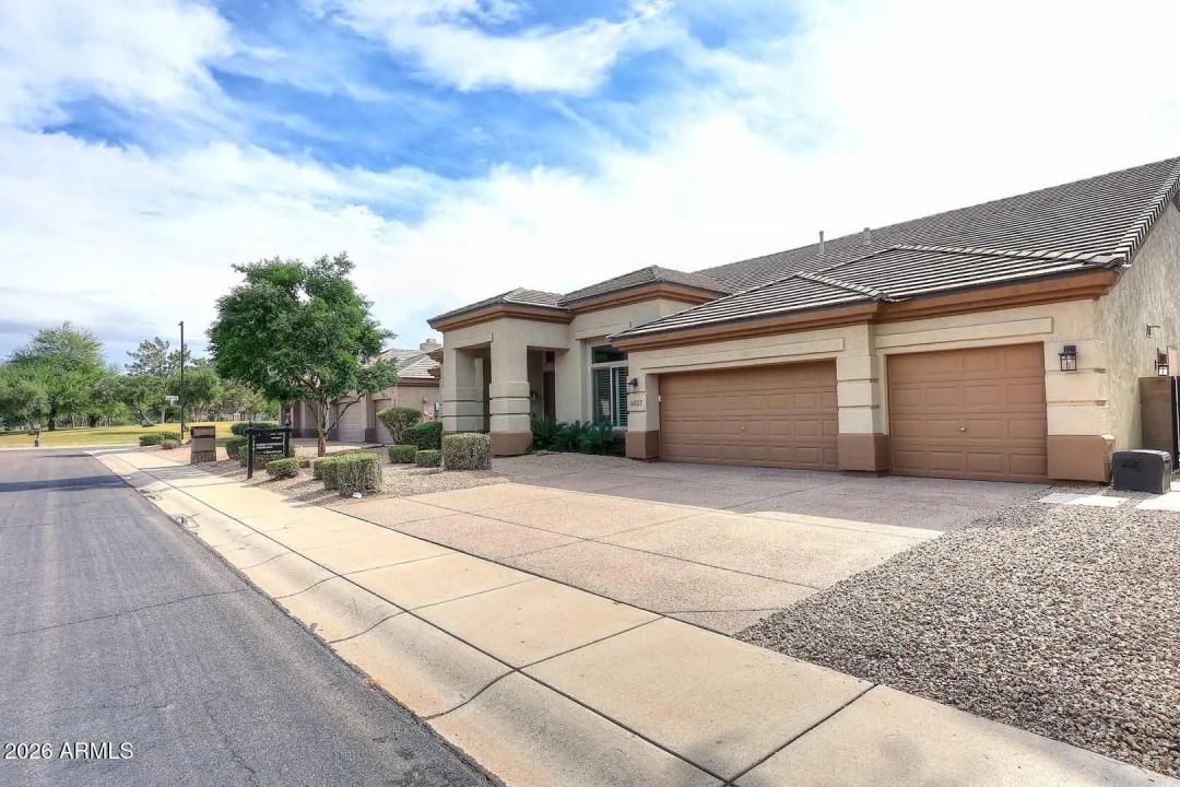 Real Estate Picture 3