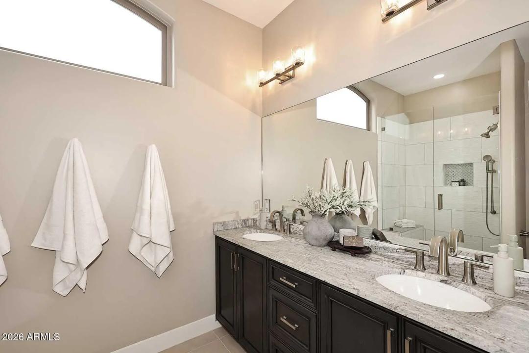 Real Estate Picture 37