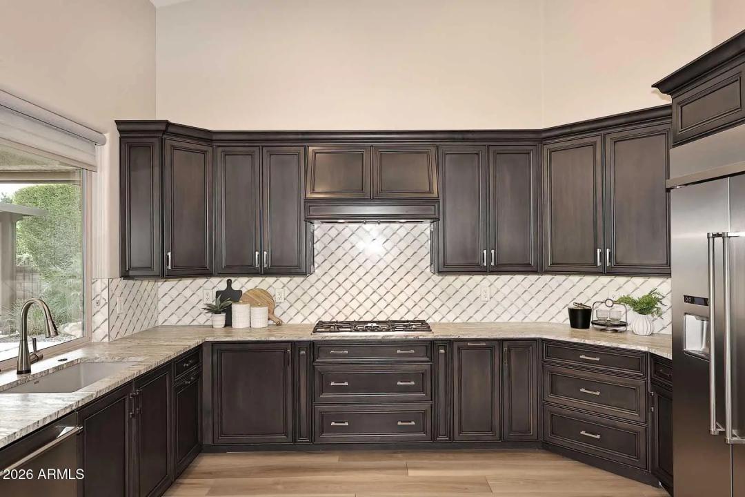 Real Estate Picture 19