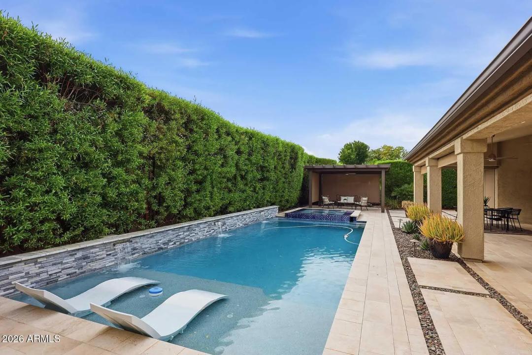 Real Estate Picture 50