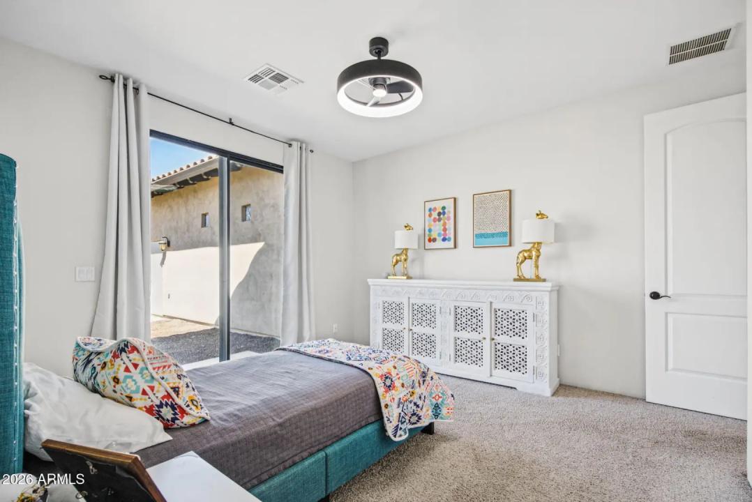 Real Estate Picture 17