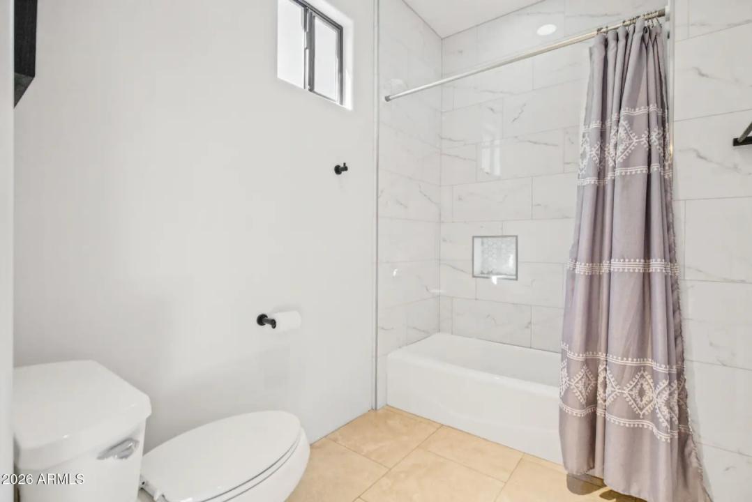 Real Estate Picture 19