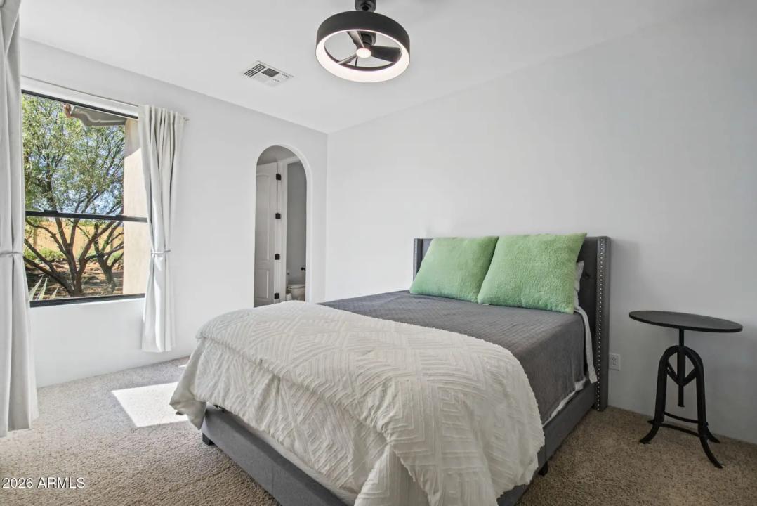 Real Estate Picture 22