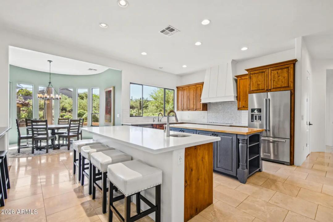 Real Estate Picture 9