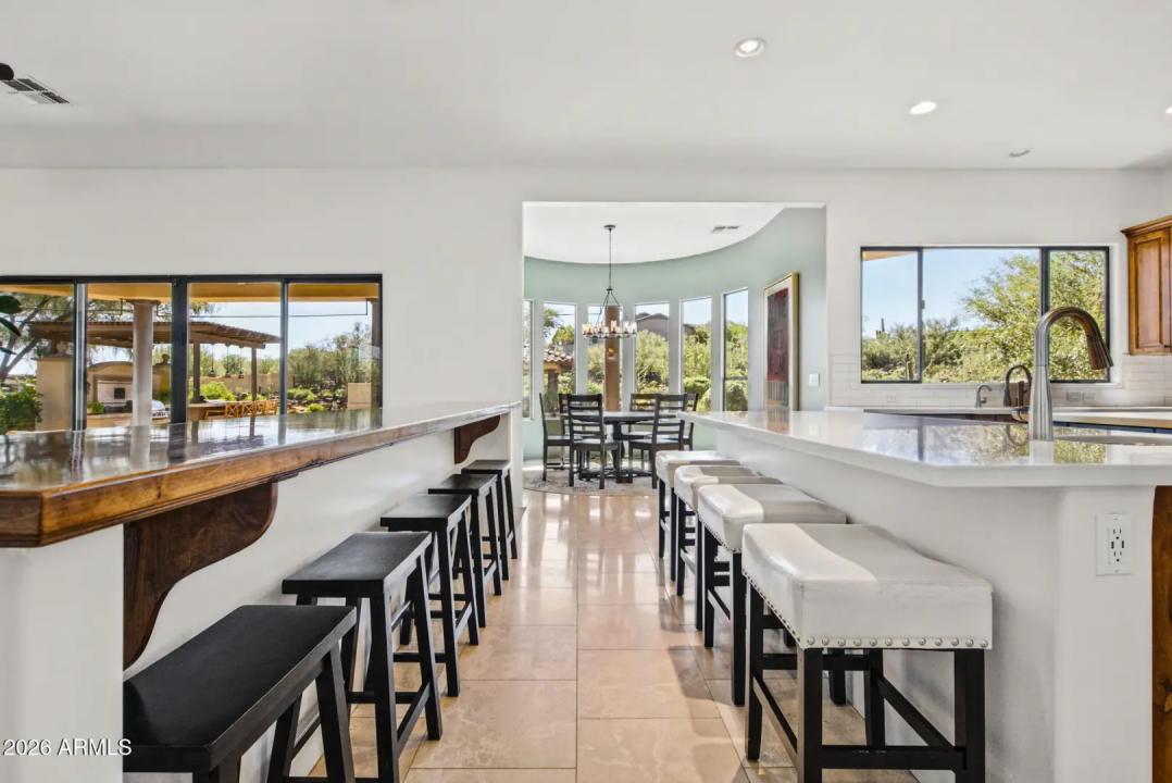Real Estate Picture 10